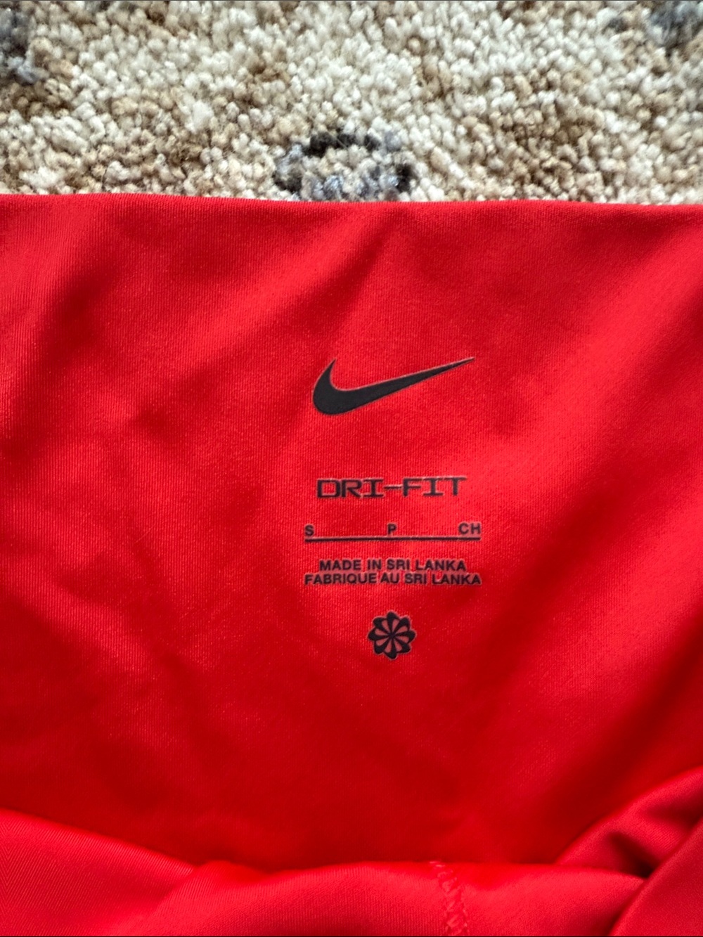 Nike Women’s Bright Red Athletic Leggings - Picture 2 of 4